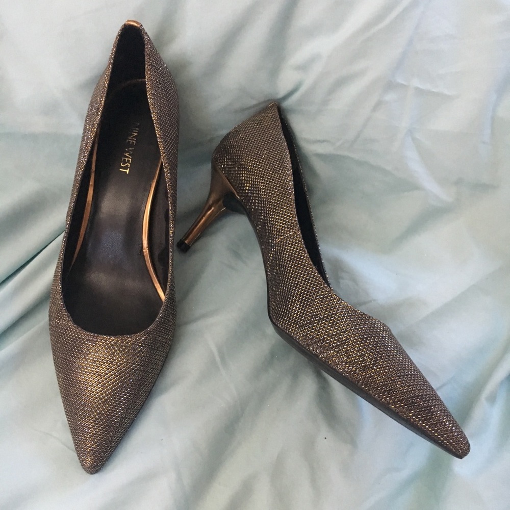 *SOLD* Nine West Bronze & Silver Heels